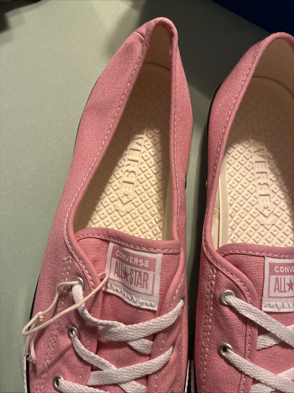 Converse ladies slip on sneaker size 10 - Picture 5 of 8